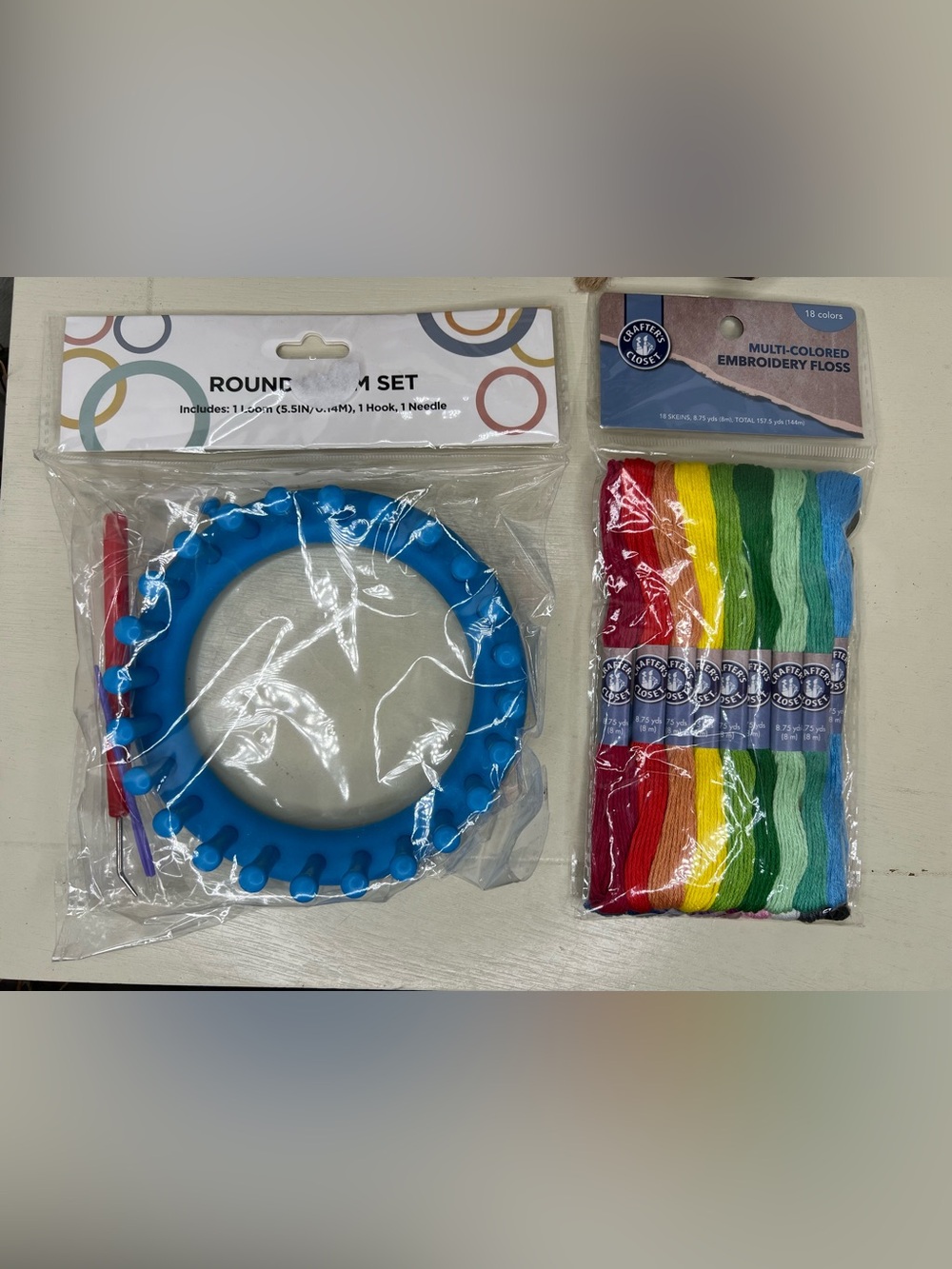 Brand New-Round Loom Set & 18 Colored Embroidery Thread